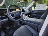 New 2025 INFINITI QX80 Sensory image 3