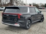 New 2025 Kia Carnival LXS image 3