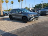 Certified 2024 Volkswagen Taos SE w/ Panoramic Sunroof Package image 2