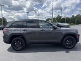 New 2025 Jeep Grand Cherokee Altitude image 4