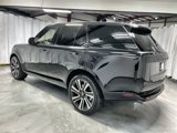 Used 2023 Land Rover Range Rover SE image 3