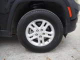 Used 2023 Jeep Grand Cherokee Laredo image 5