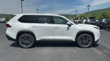 New 2025 Toyota Grand Highlander AWD Hybrid image 3
