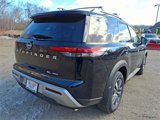 New 2025 Nissan Pathfinder SL image 4