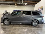 New 2025 Toyota Sienna XLE image 5