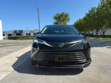 Used 2021 Toyota Sienna LE image 2