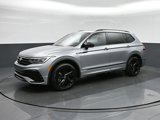 Used 2024 Volkswagen Tiguan SE R-Line image 3