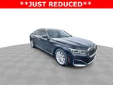 Used 2022 BMW 750i xDrive image 2