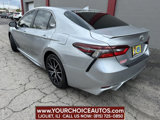 Used 2021 Toyota Camry SE image 3