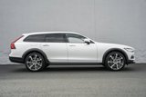 New 2025 Volvo V90 B6 Cross Country Ultra image 3