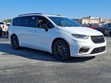 New 2026 Chrysler Pacifica Limited image 3