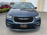 New 2025 Chrysler Pacifica Select image 4