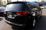 Used 2023 Chrysler Voyager LX image 5