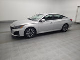 Used 2023 Nissan Altima 2.5 SV image 2