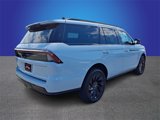 New 2025 Lincoln Navigator Reserve image 3