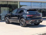 Certified 2025 Porsche Macan image 3