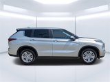 New 2025 Mitsubishi Outlander ES image 2