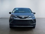Used 2025 Toyota Sienna LE image 3