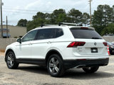 Used 2018 Volkswagen Tiguan SEL Premium image 4
