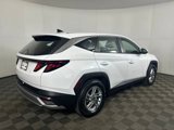 Certified 2025 Hyundai Tucson SE image 3