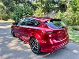 Used 2015 Ford Focus SE w/ SE Sport Package image 3