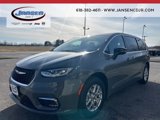 New 2025 Chrysler Pacifica Select image 3