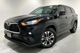 Used 2023 Toyota Highlander XLE image 3