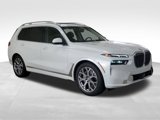 Used 2025 BMW X7 xDrive40i image 3