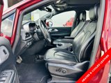 Used 2019 Chrysler Pacifica Limited image 3