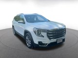 Used 2024 GMC Terrain SLT image 3