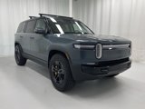Used 2025 Rivian R1S Premium image 2
