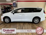 Used 2022 Chrysler Voyager LX image 2