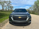 Used 2023 Chevrolet Traverse LT image 3