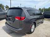 Used 2018 Chrysler Pacifica Touring-L Plus image 5
