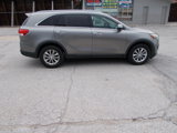 Used 2016 Kia Sorento LX image 4