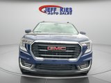 Used 2022 GMC Terrain SLE w/ Driver Convenience Package image 3