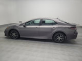 Used 2021 Toyota Camry SE image 3