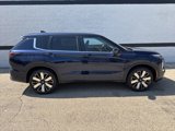 New 2025 Mitsubishi Outlander SE image 2