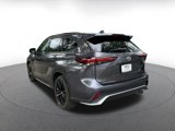 Used 2024 Toyota Highlander XSE image 5