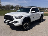 Used 2020 Toyota Tacoma TRD Off-Road image 2