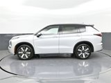 New 2025 Mitsubishi Outlander SEL image 2