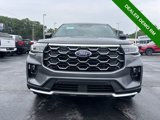 Used 2025 Ford Explorer Platinum image 3