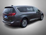 Used 2023 Chrysler Pacifica Limited image 5