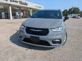 New 2025 Chrysler Pacifica Select image 2