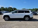 Used 2023 Jeep Grand Cherokee L Laredo image 2