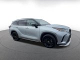 Used 2024 Toyota Highlander XSE image 2