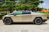 Used 2024 Tesla Cybertruck AWD Crew Cab image 3