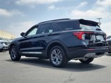 Used 2025 Ford Explorer Active w/ Active Comfort Package image 2