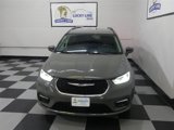 Used 2022 Chrysler Pacifica Touring-L image 3