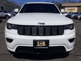 Used 2017 Jeep Grand Cherokee Altitude image 2
